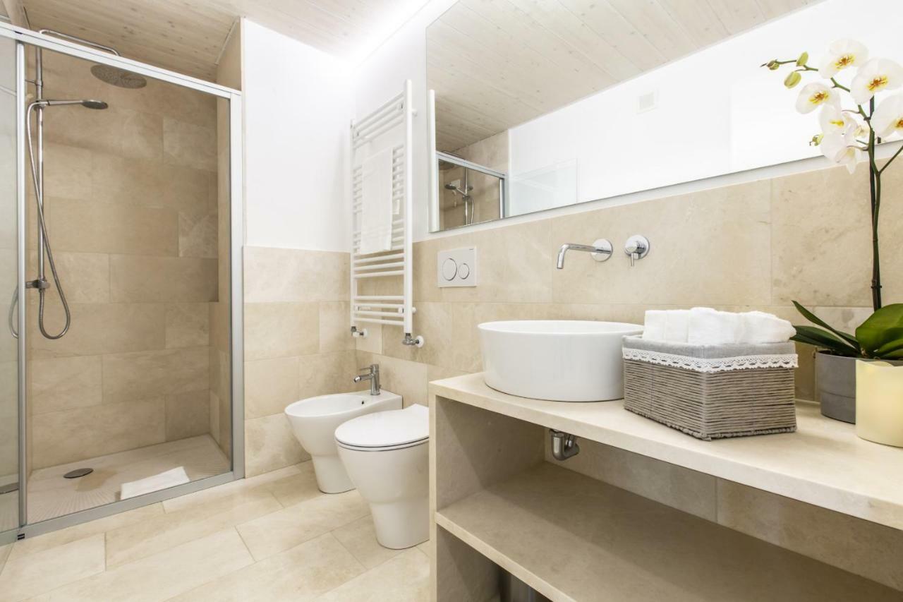 Apartment Elegant Fornasa Vecia, Canal View With A Beautiful Garden R&r Venedig