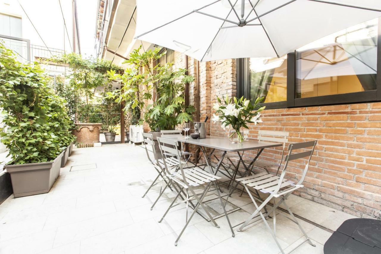 Elegant Fornasa Vecia, Canal View With A Beautiful Garden R&r * Venedig
