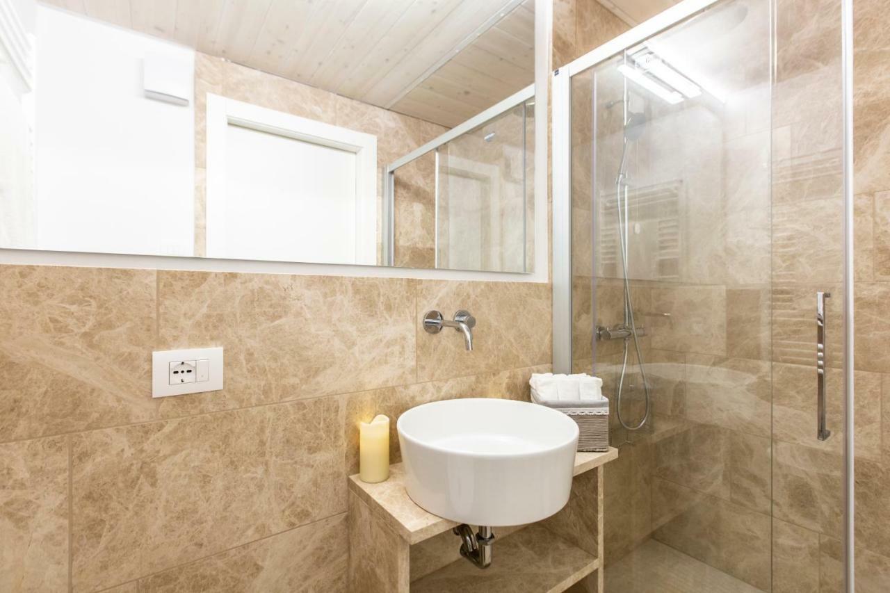 Apartamento Elegant Fornasa Vecia, Canal View With A Beautiful Garden R&r Venecia